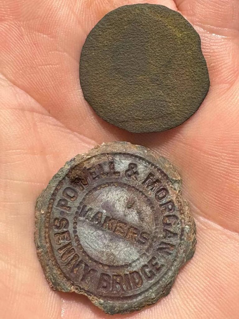 lead bottle lid